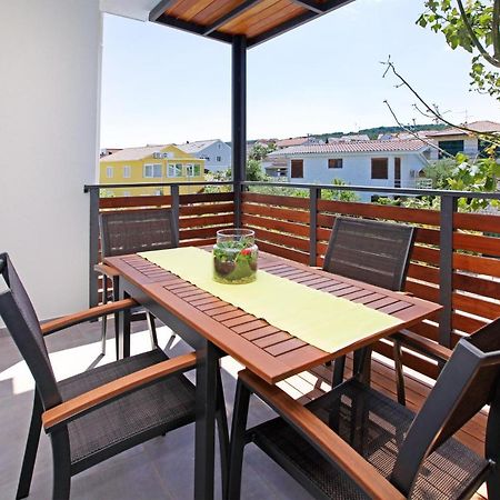 Santa Cruz Apartments Supetar Exterior photo